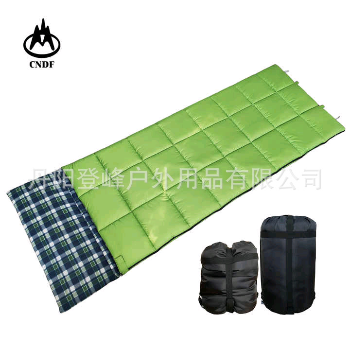 Dengfeng Outdoor 1.8KG 녹색 격자 무늬 봉투 스타일 캠핑용 탈착식 베개가 있는 3계절 플란넬 침낭