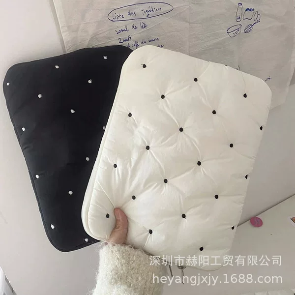 Wholesale cross-border simple polka dot iPad 11 computer storage bag, cute laptop sleeve protective case