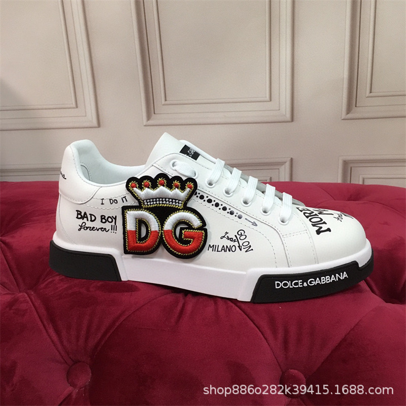 AliExpress dunhuang diseñador pareja de lujo casual zapatilla de deporte de los hombres DG2023 moda marca de moda todos los partidos zapatos de la junta de moda