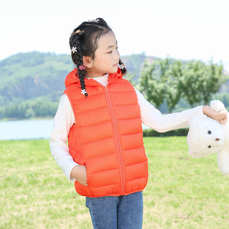 Chaleco de algodón para niños Otoño e Invierno estilo coreano medio y grande para niños y niñas chaleco con capucha Logotipo de chaleco de jardín de infantes