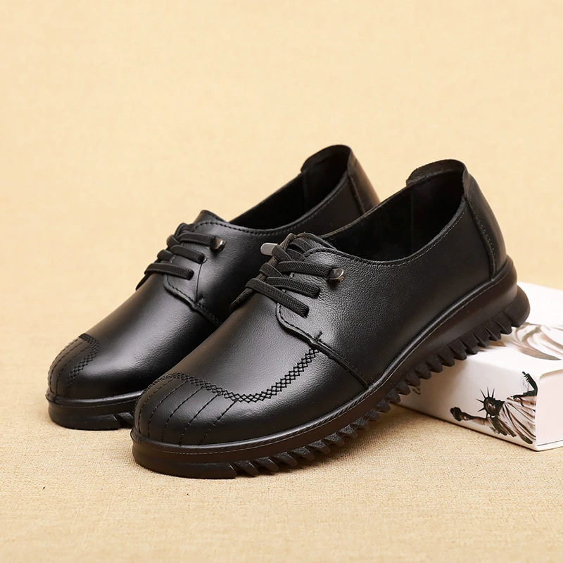 Фабричная прямая кожаная обувь для мам среднего и пожилого возраста, мягкая подошва, удобная износостойкая женская обувь Joker, поколение оптовых продаж