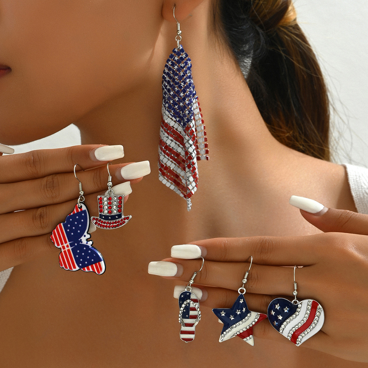 Creative fashionable earrings