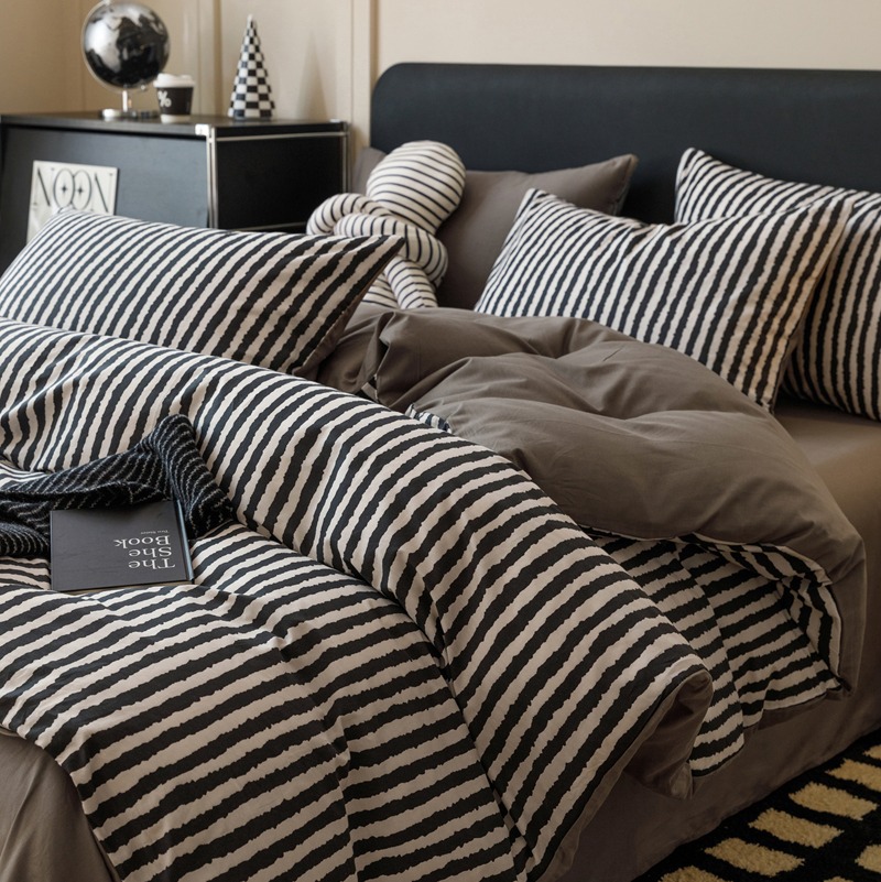 Cama de algodón de cuatro piezas, nueva sábanas de dormitorio de algodón, colchón doble, ropa de cama de tres piezas, impresión de alta calidad de cuatro piezas