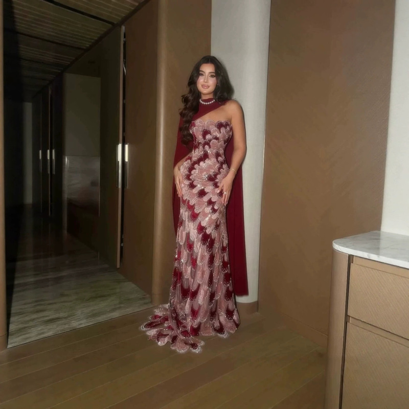 Luxury haute couture strapless mermaid evening gown with scarf and long train, elegant sleeveless ball gown Luxury haute couture strapless mermaid evening gown with scarf and long train, elegant sleeveless ball gown