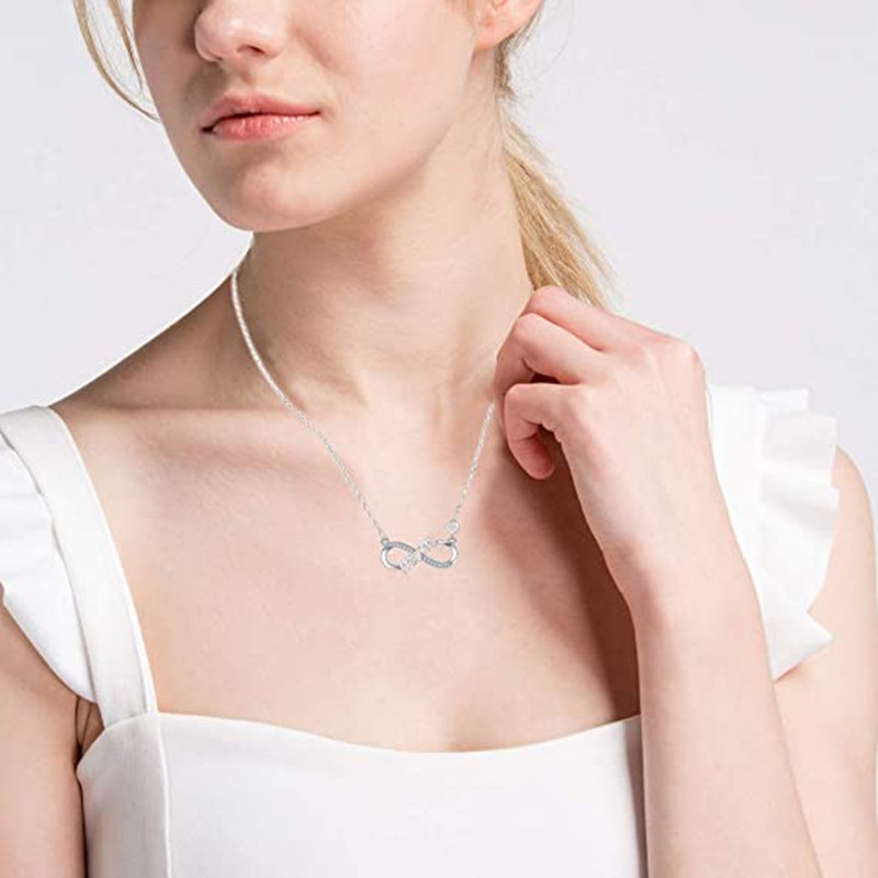 Wholesale Jewelry IG Style Infinity Heart Shape Copper Zircon Silver Plated Hollow Out Inlay Necklace Cable Chain display picture 2