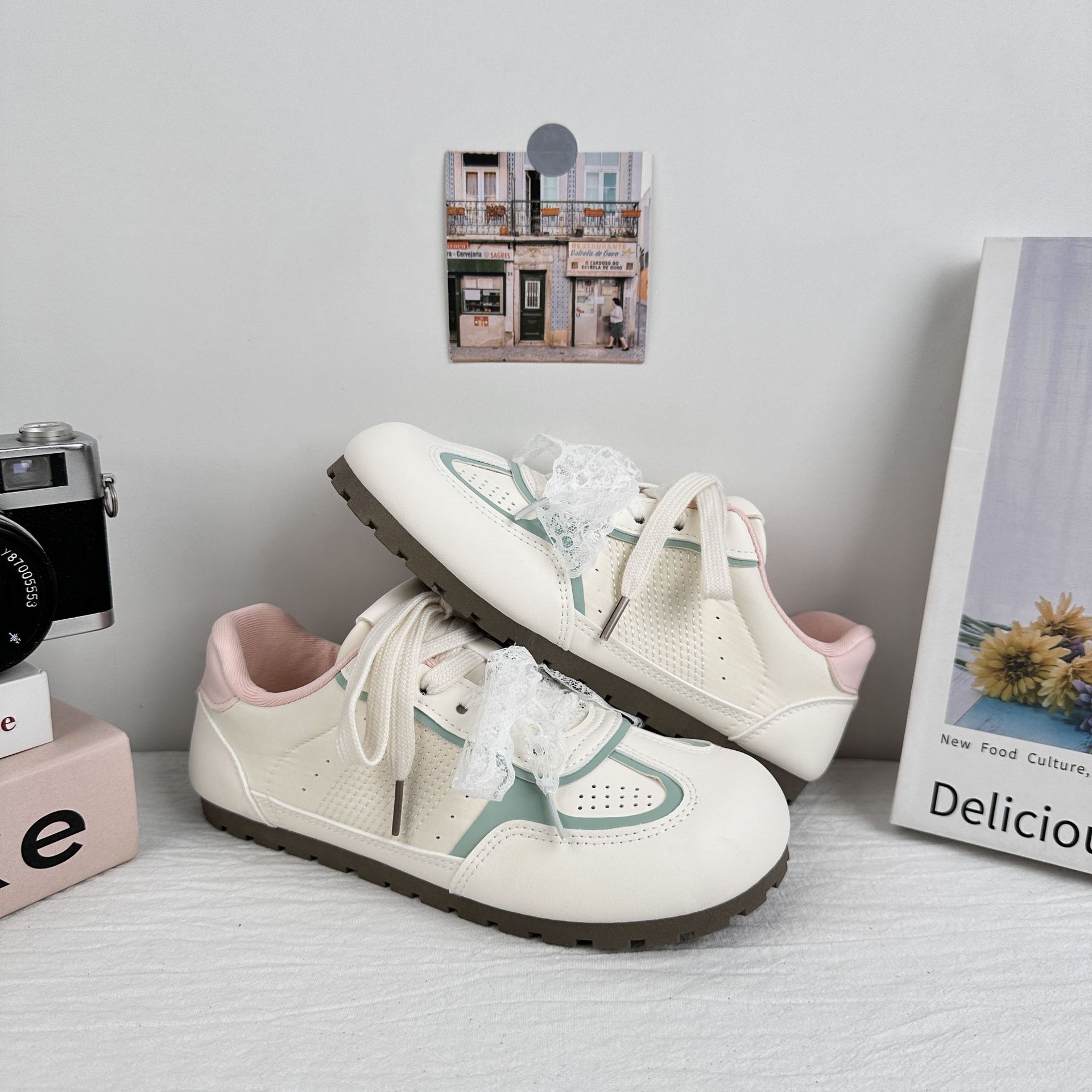 Zapatos de entrenamiento para mujeres 2025 nuevos zapatos de ballet de verano de base delgada zapatos de skate casuales de moda transpirables zapatos Gump