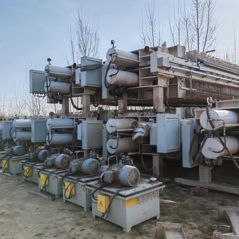 转让景津牌500平方隔膜压滤机9台，2018年出厂带300柱塞泵