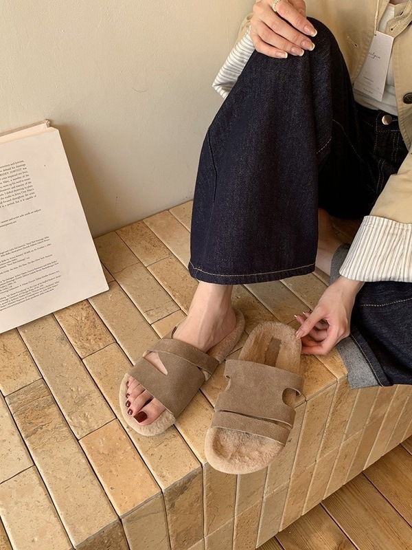 软底法式毛毛拖鞋女秋冬外穿2025年一字带厚底丑萌勃肯凉拖潮|undefined