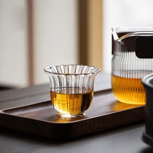 Glass petal tea cup thickened kung fu tea cup single Japanese household small master cup tea art tea ceremony cup