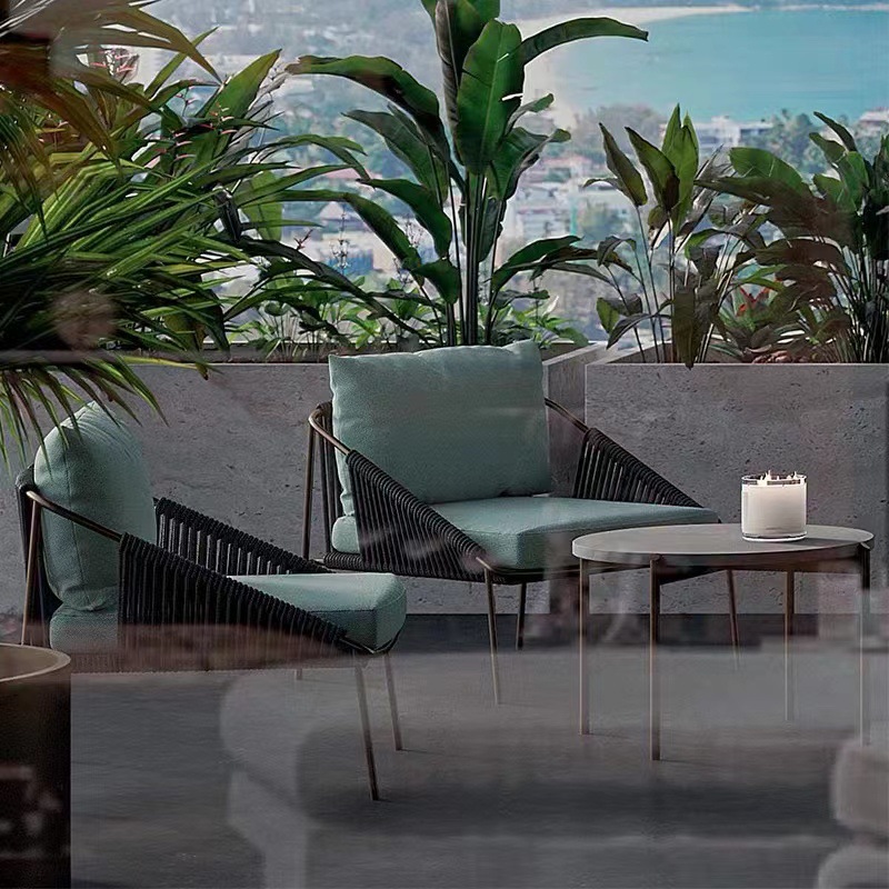 Combinación de sofá de caña al aire libre a prueba de agua y protección solar patio hotel silla de caña terraza sala de sol muebles de cuerda trenzada estilo nórdico
