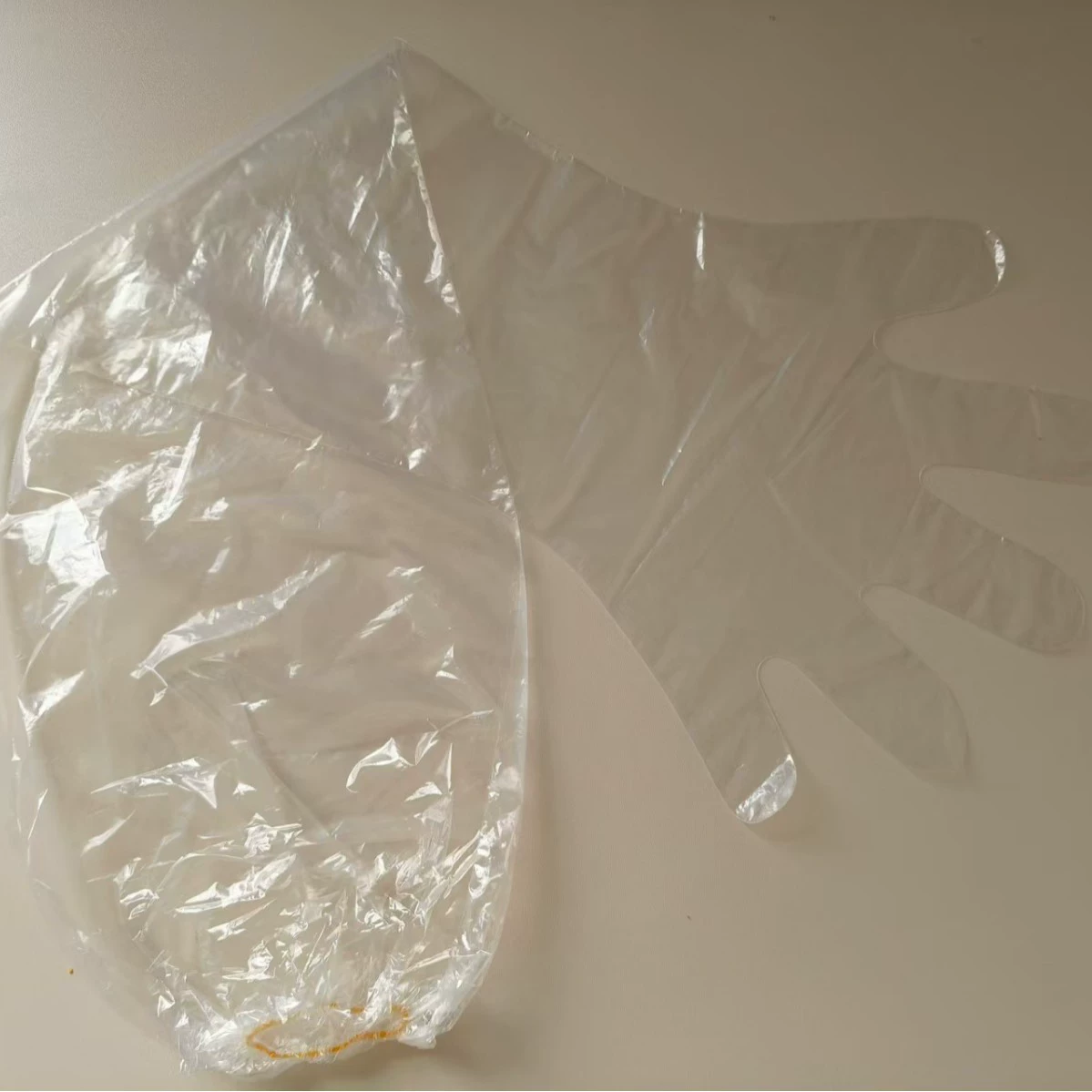 Производители пластика Производят одноразовые длинные перчатки с резинкой, водонепроницаемые защитные перчатки, бытовые ветеринарные полиэтиленовые длинные перчатки