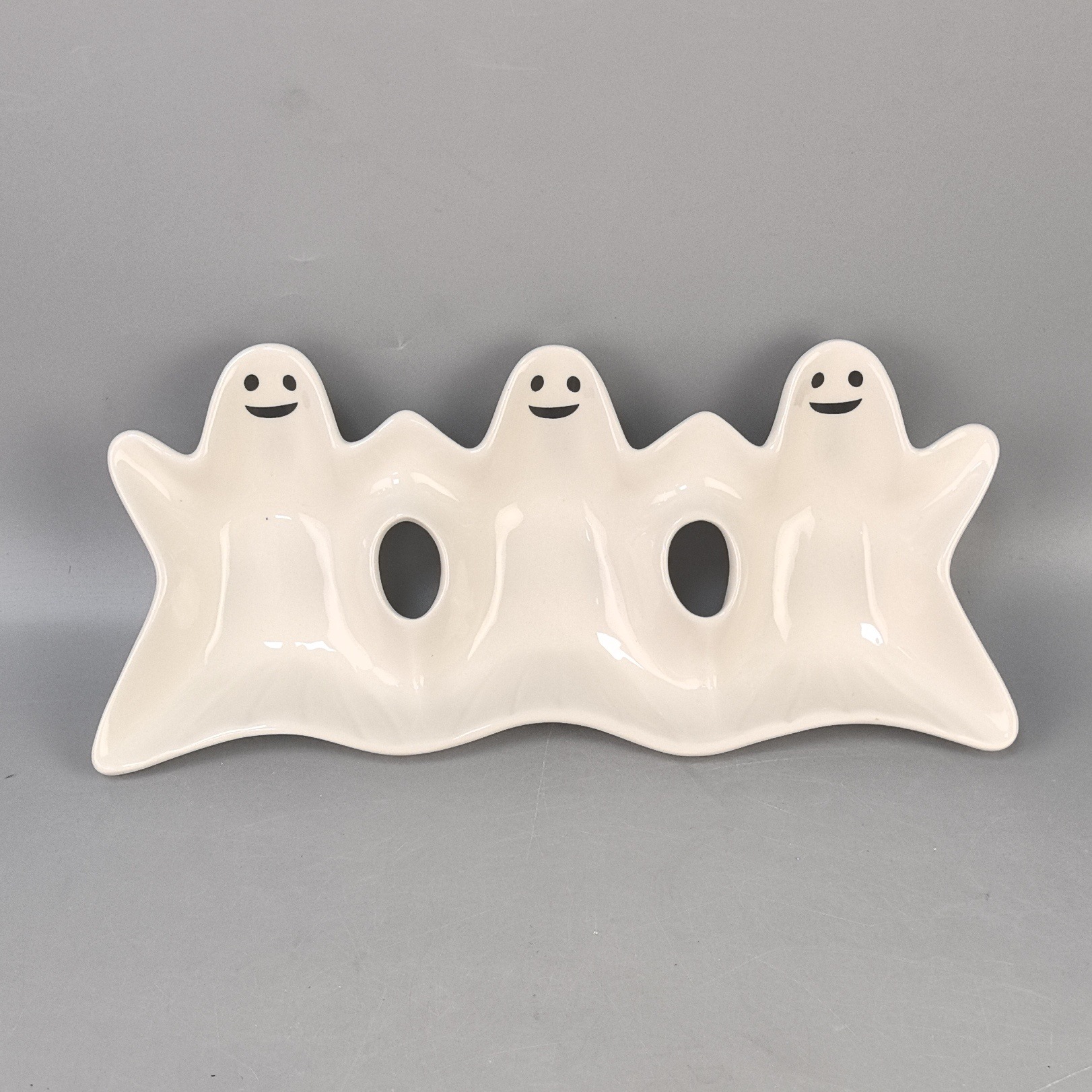 Cerámica de Halloween fantasma de tres placas temáticas de Halloween fantasma blanco de dulces de placas de Halloween placas de forma diferente