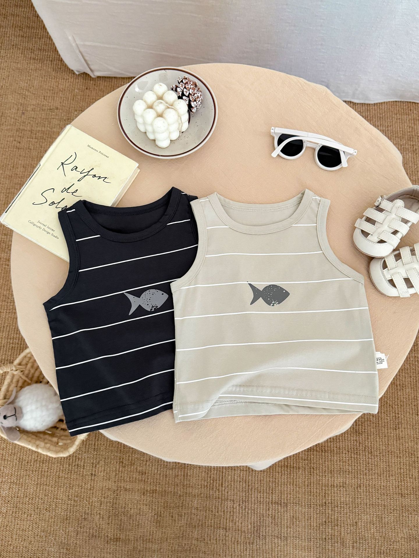 Chaleco a rayas para niños 2025 verano nueva ropa de bebé chaqueta delgada sin mangas casual para bebés camiseta fresca