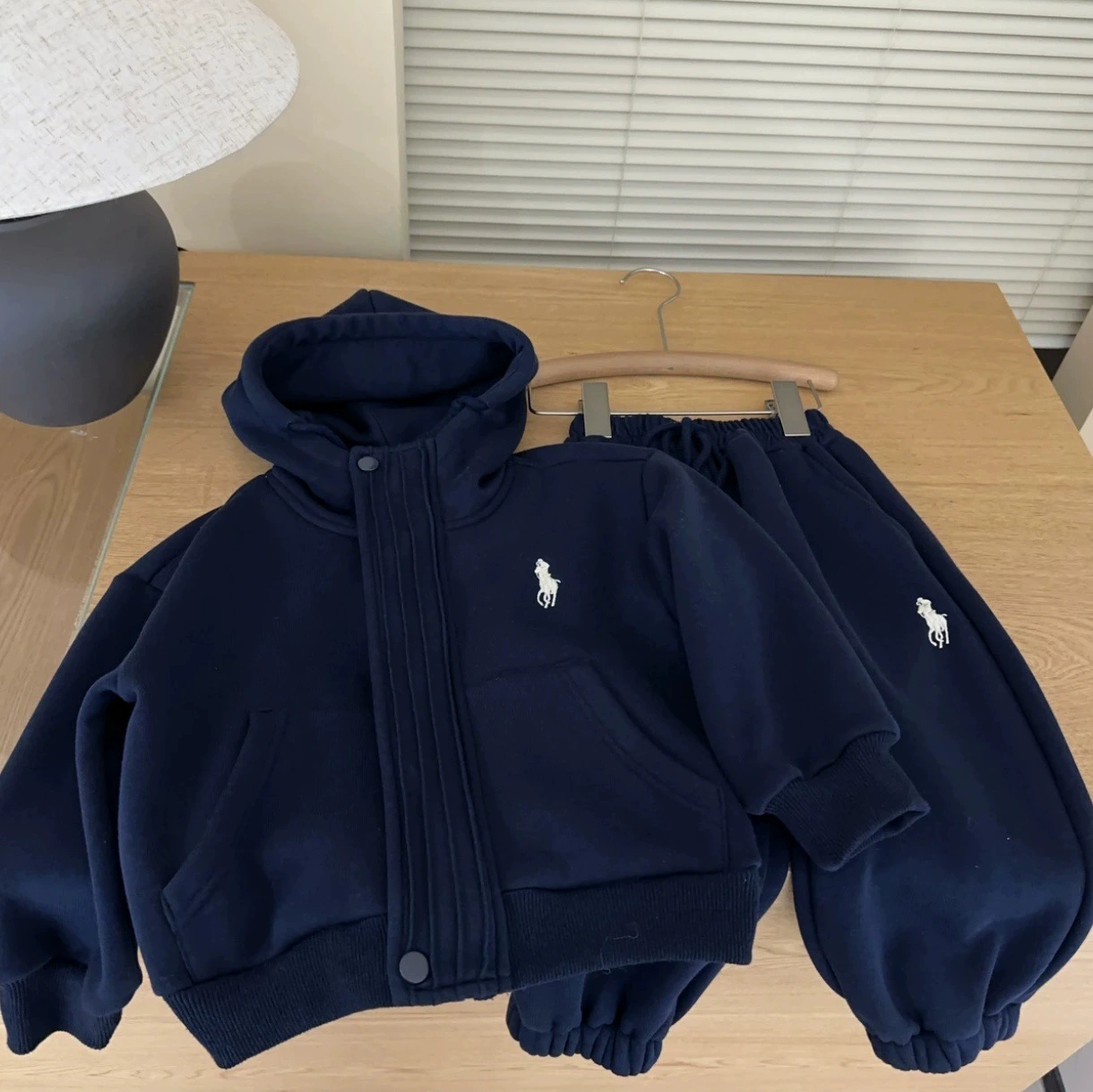 Пуловер Sweatshirt для мальчиков осенью, штаны, детский длинный рукав, набор, детская одежда, с вышивкой