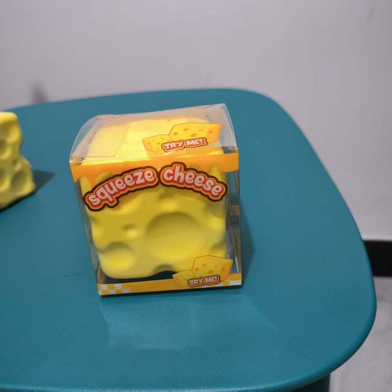 Nuevo producto explosivo bloque de queso suave - amarillo, juguete de descompresión plástica, con función de extrusión