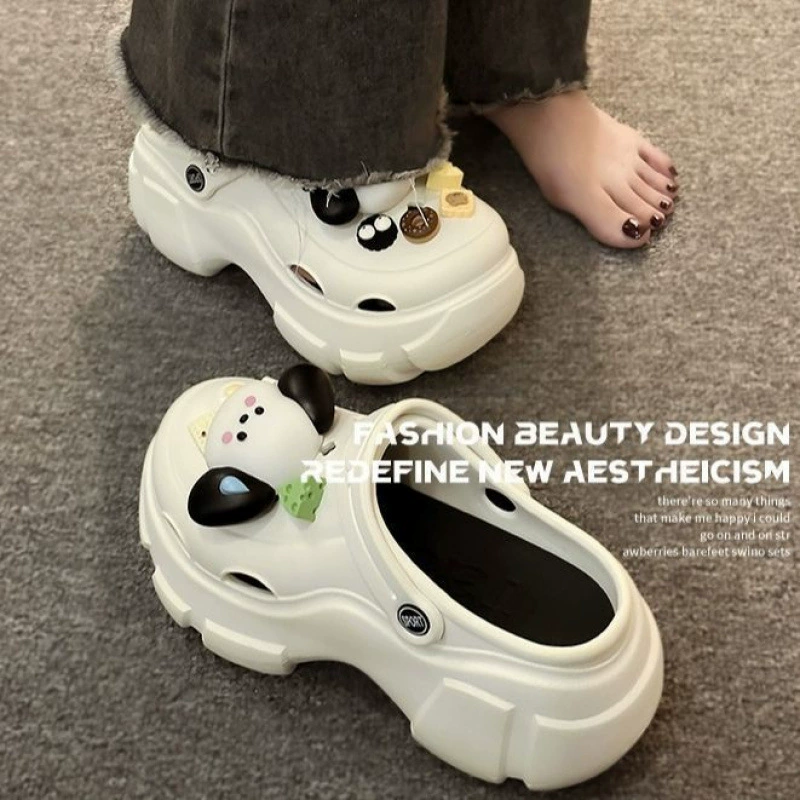 Супер толстая супер пожарная потная собака пещерная обувь женская 2025 пляжная обувь на толстой подошве красная увеличенная холодная тапочки