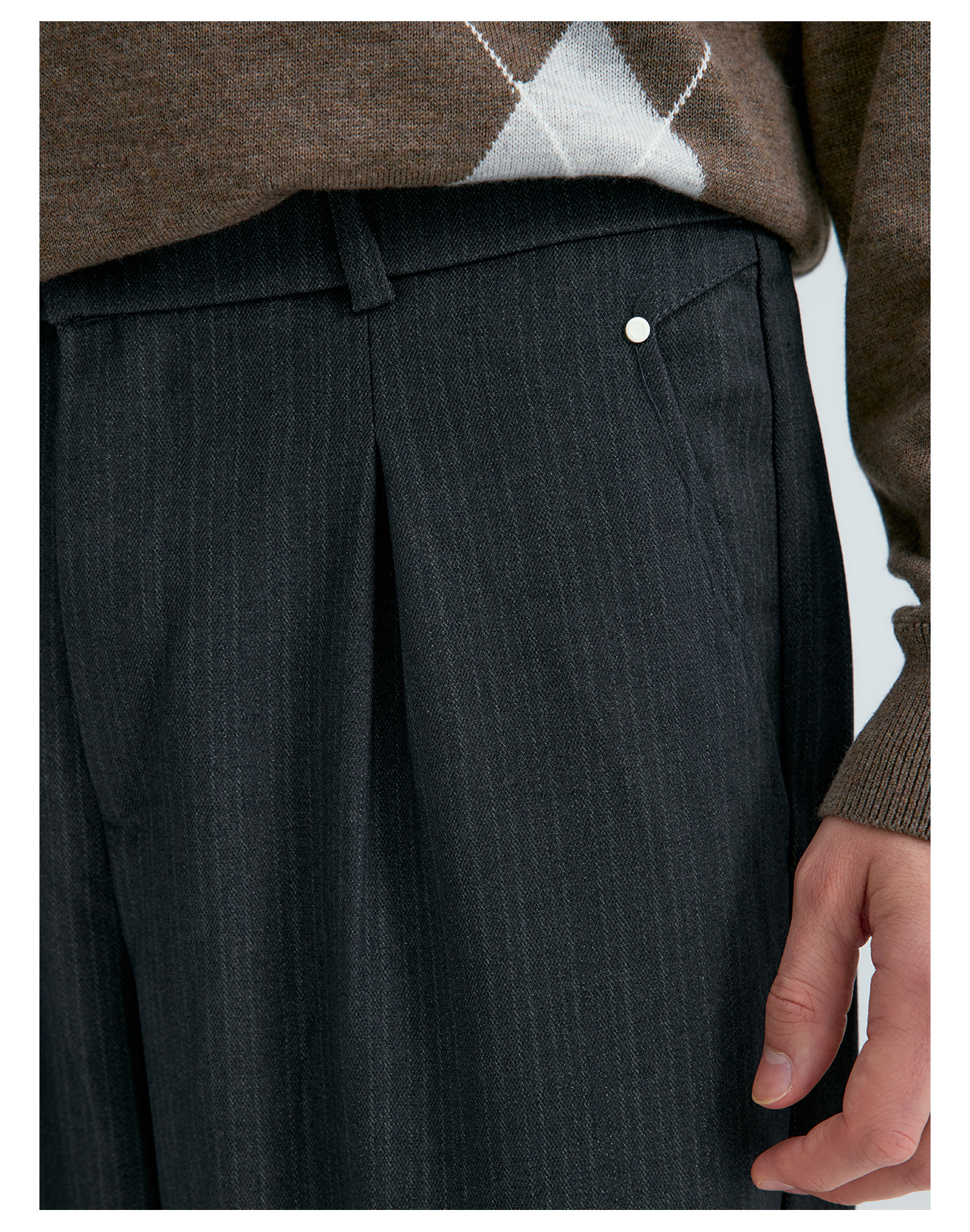 UNF Striped Straight-Leg Trousers