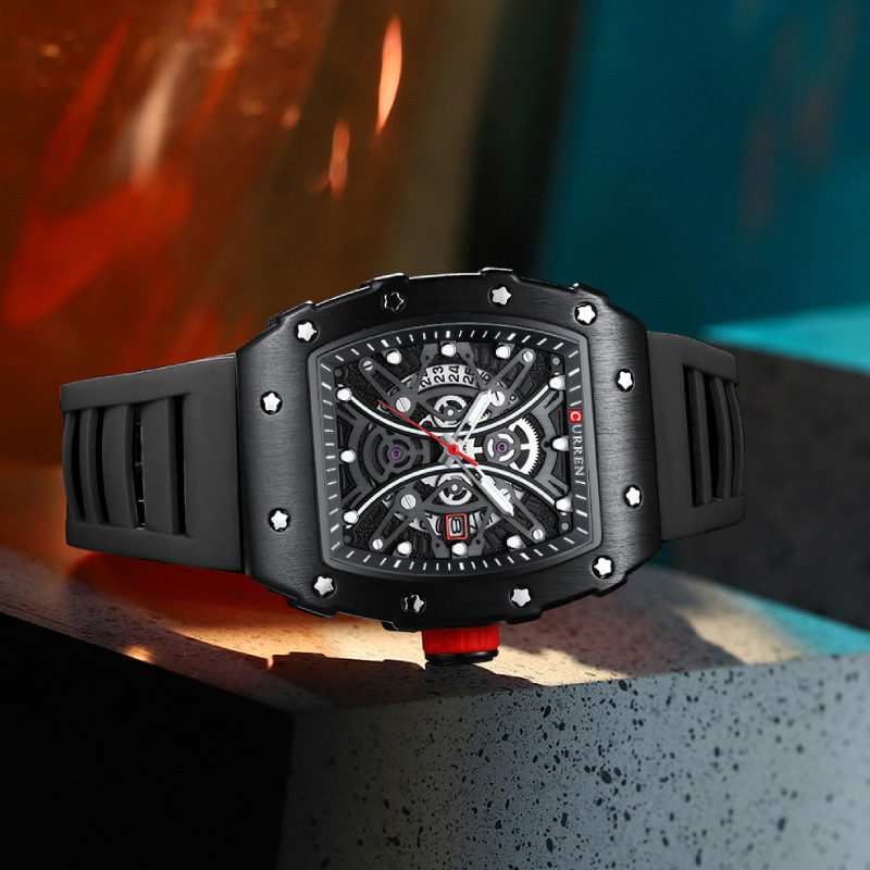 Curren/�����8438��ʿʯӢ�ֱ����ν���������ˮ�˶�������±�