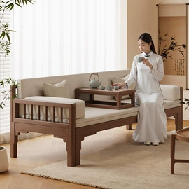 实木床;餐桌;床头柜