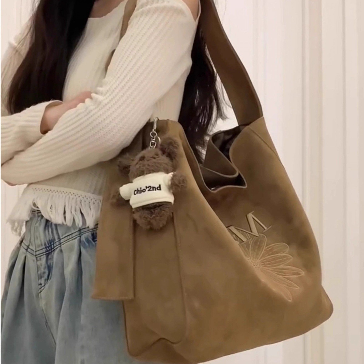 Korean Retro 3D Embroidered Suede Tote Bag For Women, Large Capacity Casual Letter Shoulder & Crossbody Bag For Autumn Winter - Thumbnail 4