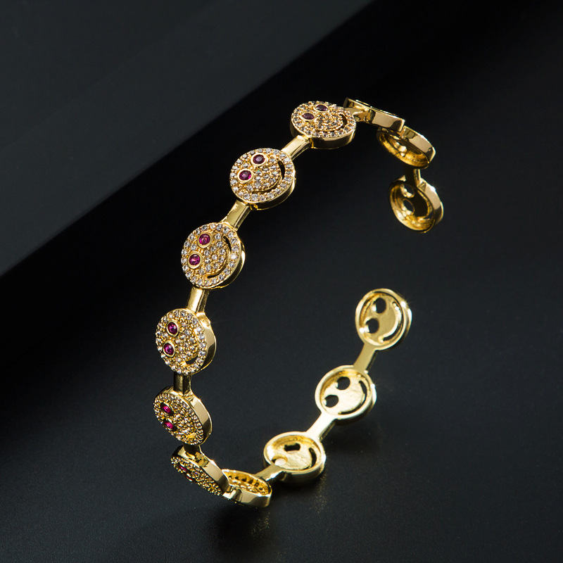 European And American New Product Personality Copper Micro-inlaid Zircon Bracelet display picture 4