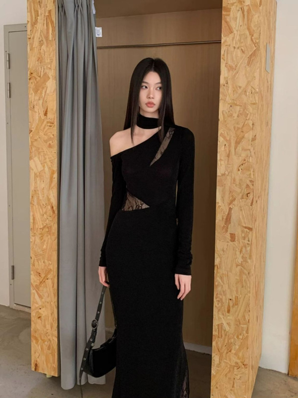 黑色蕾丝拼接斜肩连衣裙女秋冬小众辣妹露腰内搭修身显瘦包臀长裙|undefined