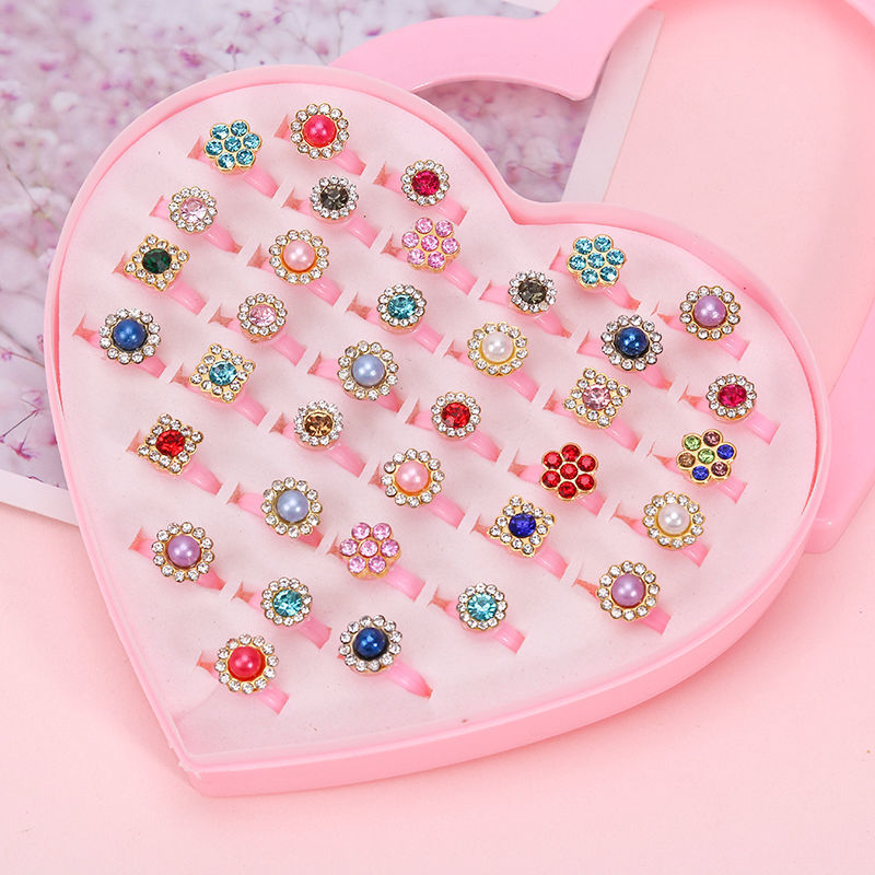 Pearl Gypsophila 36-piece box