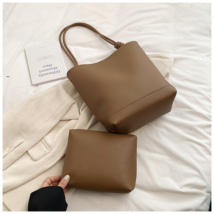 Einfache trendige große Kapazität Eimer 2024 neue Pendler Mutter und Kind modische Textur Frauen einzelne Schulter_voghion.com