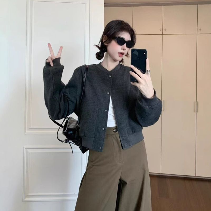 Retro Fashion Jacket for Women, Spring 2026 New Style, Loose Fit, Slimming, Versatile, Button-Up, Minimalist Top Retro Fashion Jacket for Women, Spring 2026 New Style, Loose Fit, Slimming, Versatile, Button-Up, Minimalist Top
