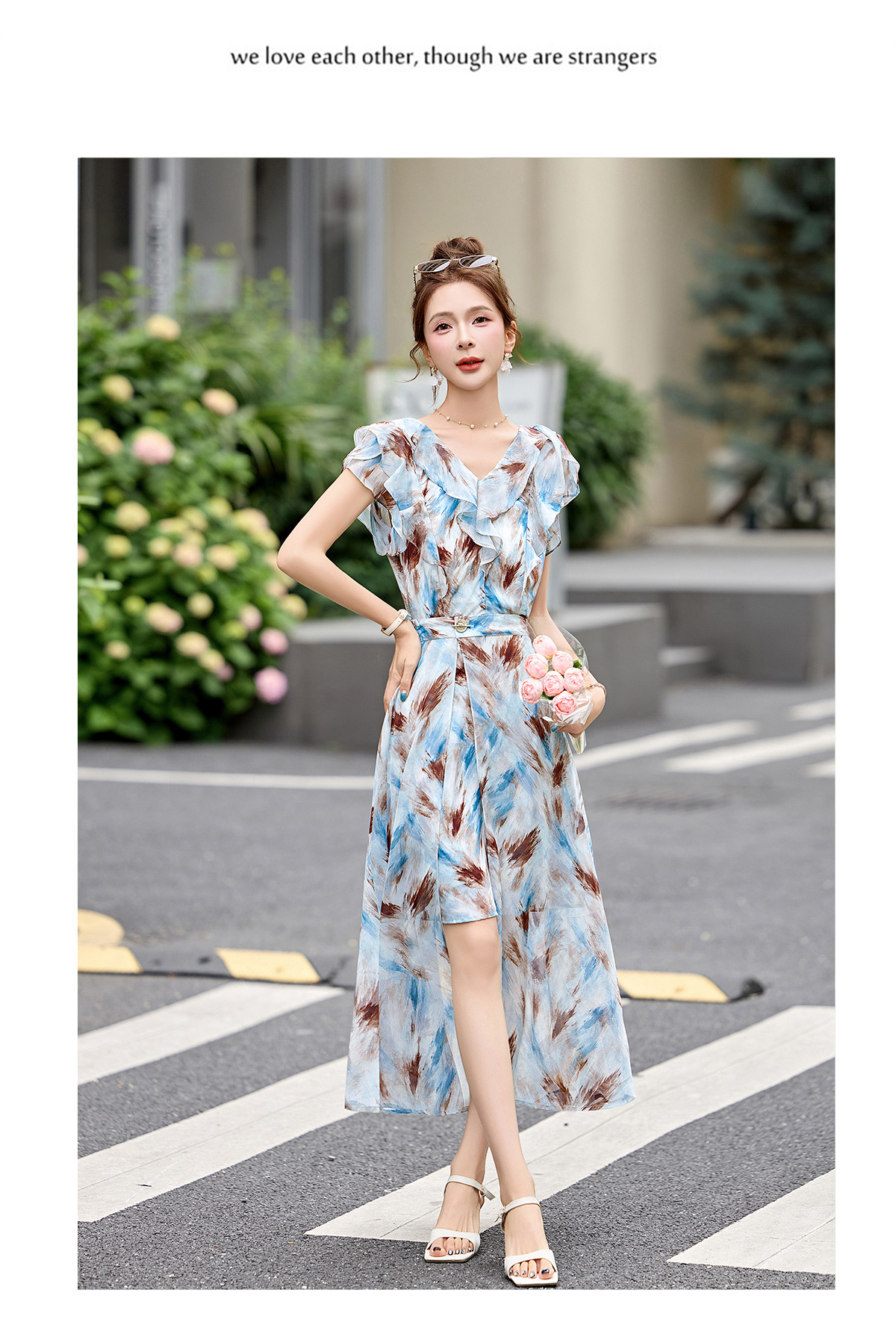 Đầm maxi nữ thắt eo cổ V in họa tiết hoa dáng dài — Hoa xanh lá cây, Hoa xám chi tiết 23