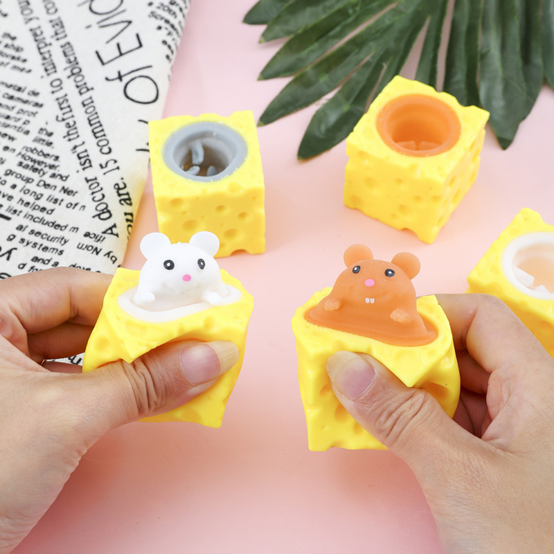 Radish bunny pinch music squeeze cup trick vent artifact class boring decompression gift small toy radish
