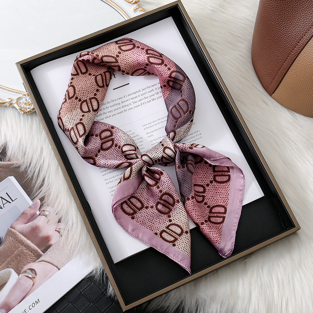 Corea del Sur marca impresa de contraste 70 bufandas de seda de imitación bufandas de moda arco iris bufandas de satén protector solar mayorista