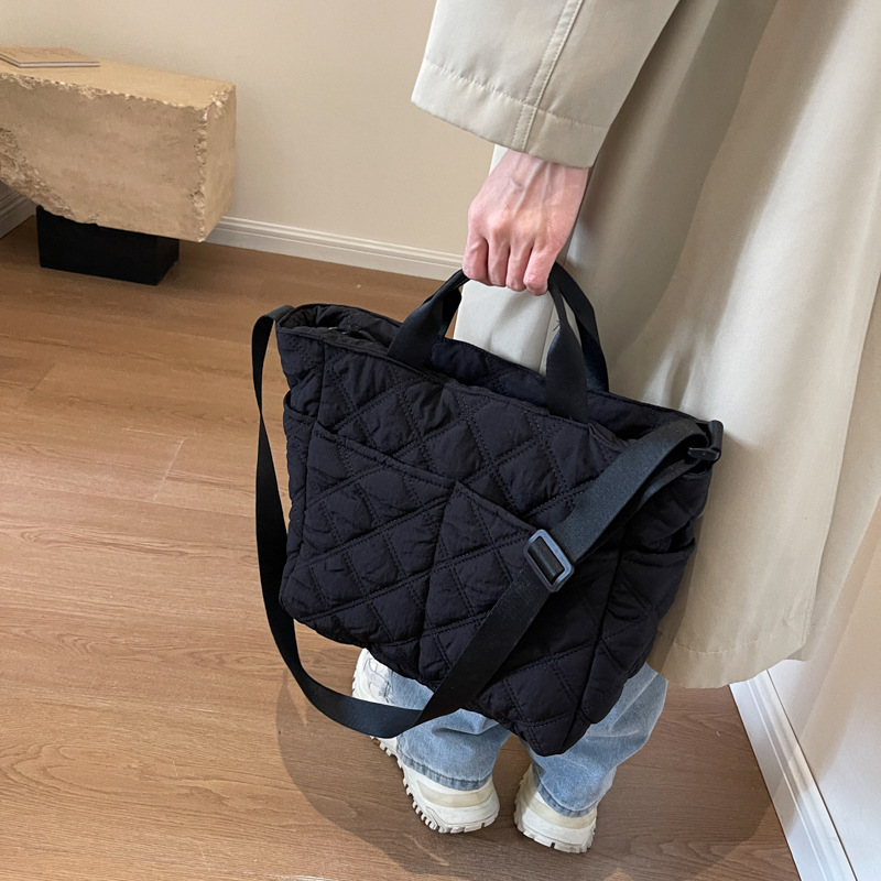 Bolso de mano rómbica bordado hilo de hombro bolsa de tela de nylon de gran capacidad bolsa de mensajero de clase de estudiante femenina bolso de viajero