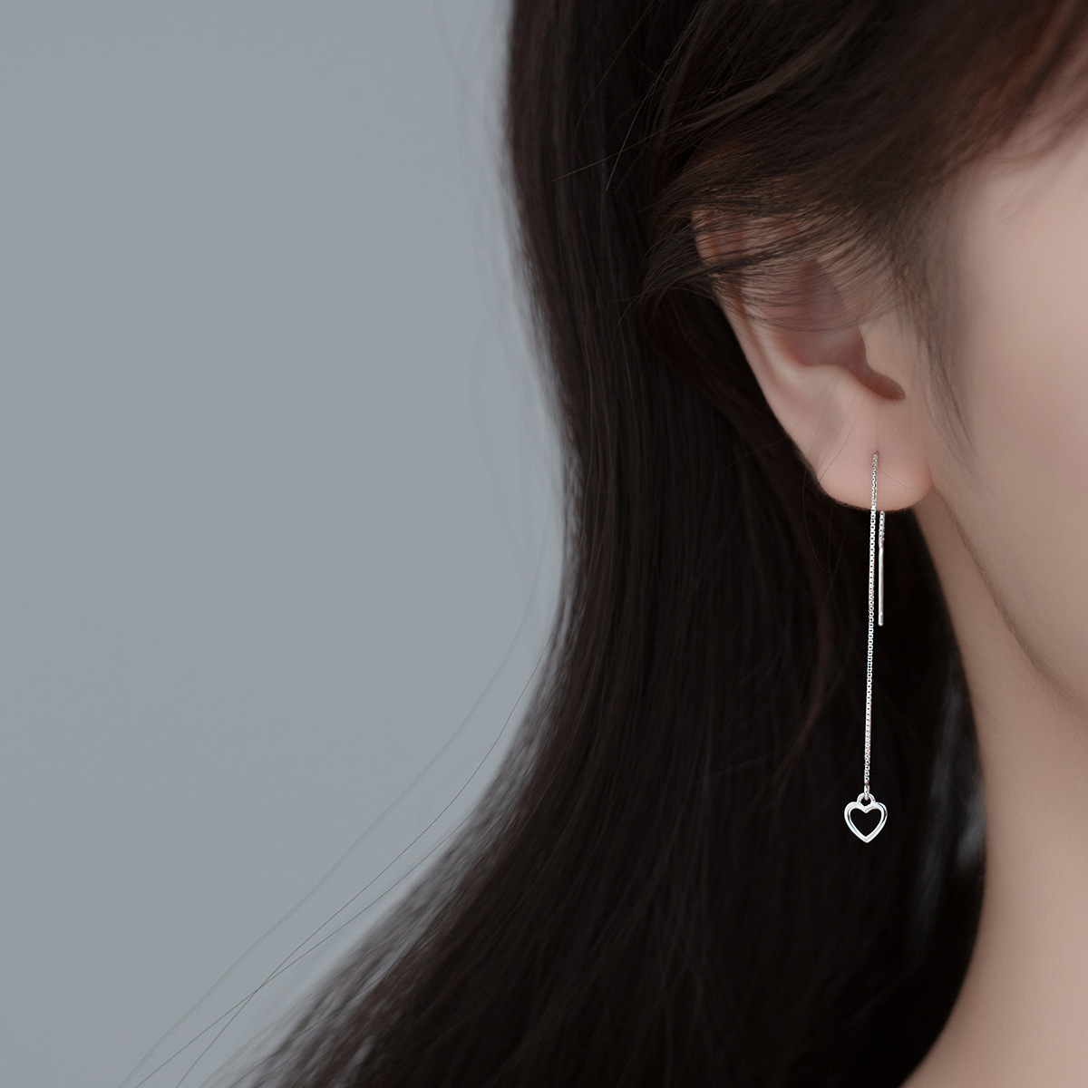 S925 orejas de plata femeninas coreanas orejas de amor hueco dulce corazón largo pendientes de orejas joyas de orejas E1121