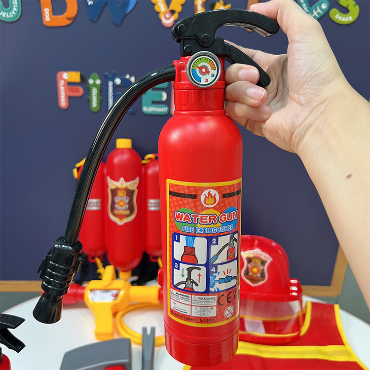 儿童消防员水枪详情_03.jpg