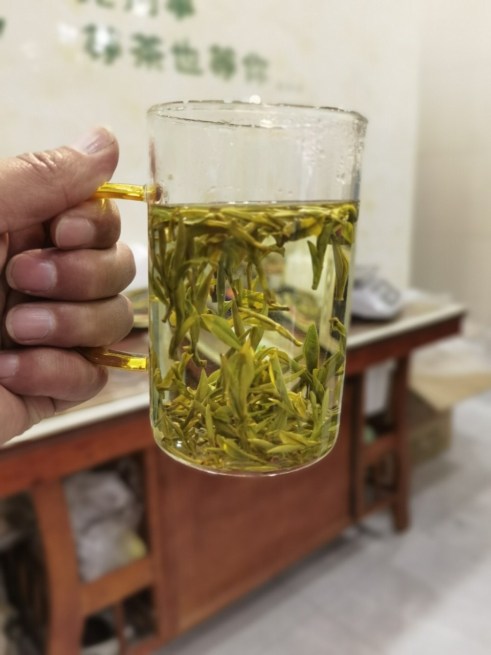 Huoshan Huangya Yellow Tea Premium Grade 250g Gift Box Pre-Qingming Loose Leaf from Anhui in use