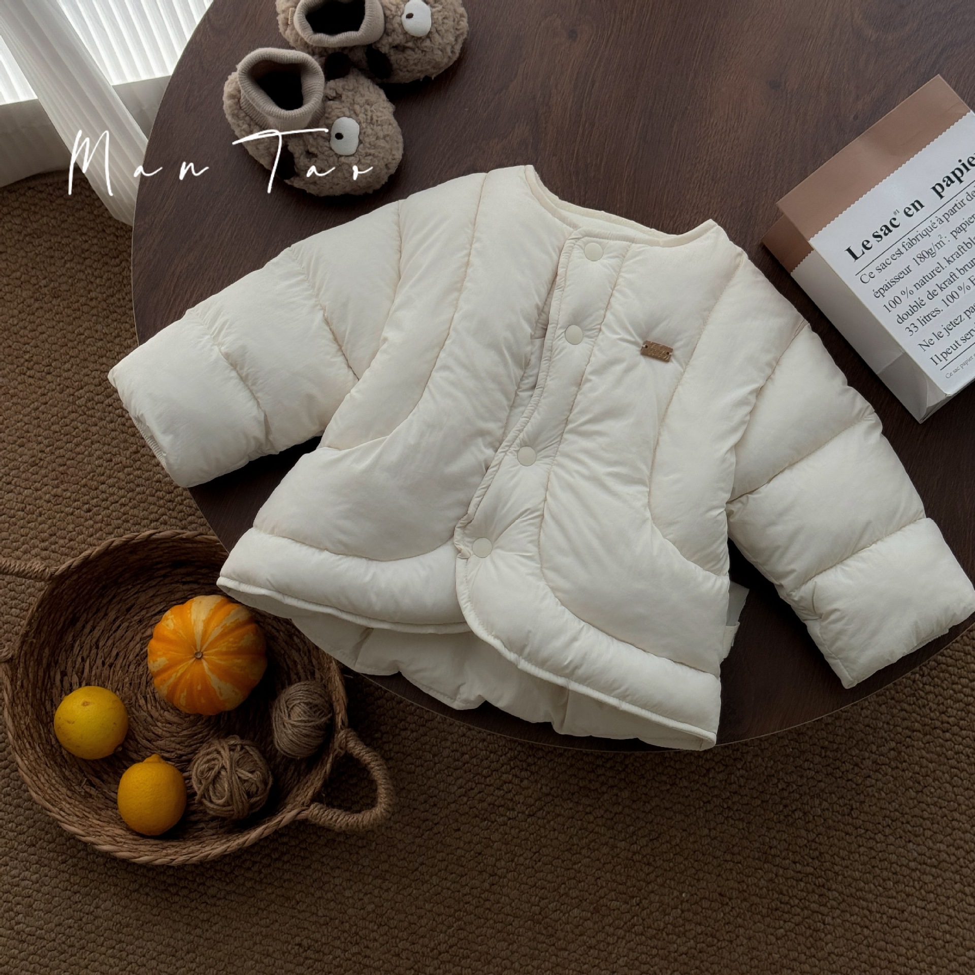 Ropa para niños coreanos, estilo occidental, ropa de algodón de otoño e invierno para niños blancos, gruesa y cálida, ropa de algodón para bebés de 1 a 3 años, ropa de salida 2