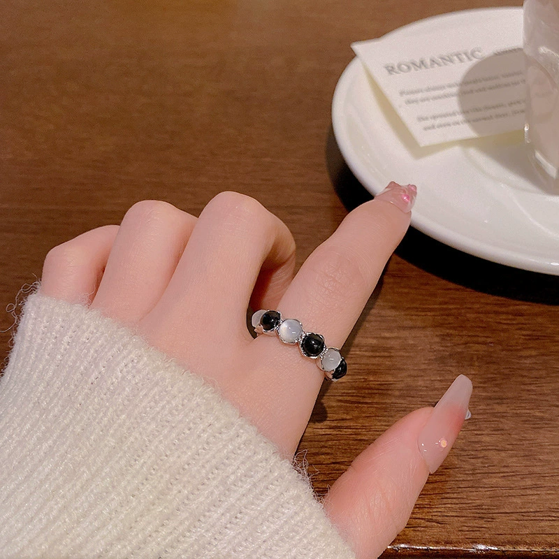 Ring, Retro Small Bow Design, Light-Luxury Silver-Tone Statement, One Size