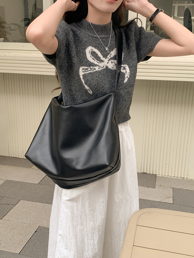 Korean Versatile Soft Collapse and Minimalist Style Single Shoulder Big 2024 New Women's Large Capacity Crossbody Bag_voghion.com