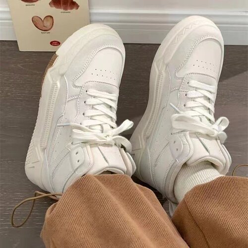 Autumn New High-Top Sneakers for Women: Niche, Original Thick-Soled Board Shoes in Preppy Style—All-Match, Fashionable, and Casual White Sneakers