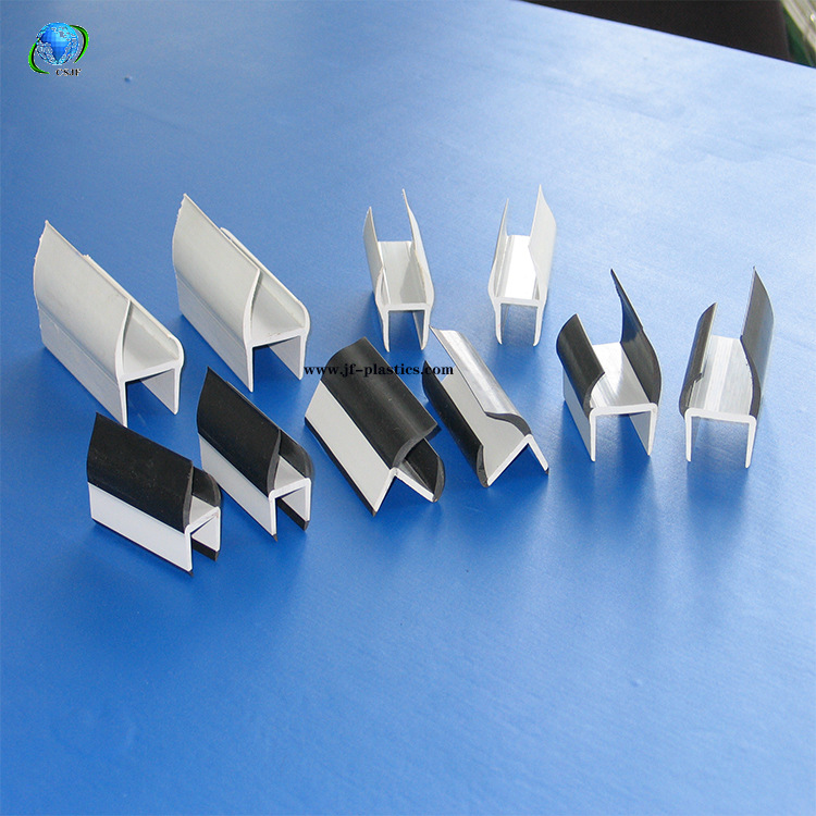 常熟生产各种规格的PVC软硬共挤型材异型材厂家