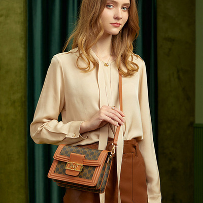 MK女包2021新款欧美时尚斜挎包百搭ins洋气链条包腋下单肩小方包