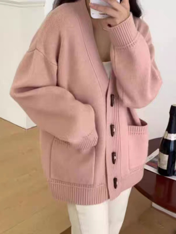 2025 秋冬新スタイルホーンボタンニットカーディガン女性の韓国スタイルルーズシンプルカジュアル怠惰なスタイルのセータージャケット|undefined