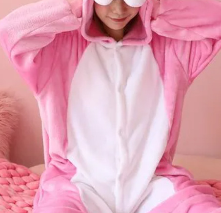 Pijamas transfronterizos al por mayor de fábrica Labubu pijamas femeninos de una sola pieza de dibujos animados pijamas de animales de franela Capibala