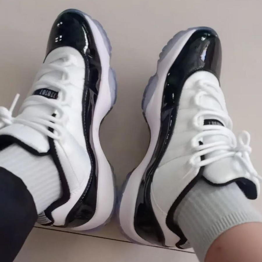 Putian Chunyuan aj11 zapatos de baloncesto de alta altura, zapatos de hombre, zapatos grises frescos, zapatos de serpiente con almohadilla de aire baja, playoffs