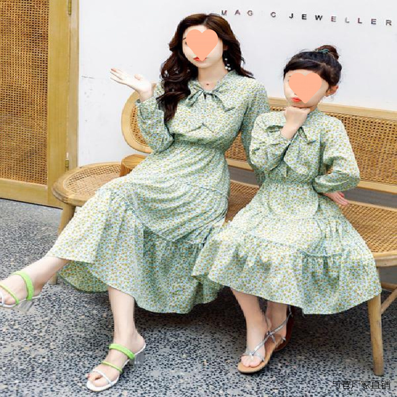 高級ネットセレブ親子服2025秋新作トレンド母娘服おしゃれプリンセスビーチドレスと路地|undefined
