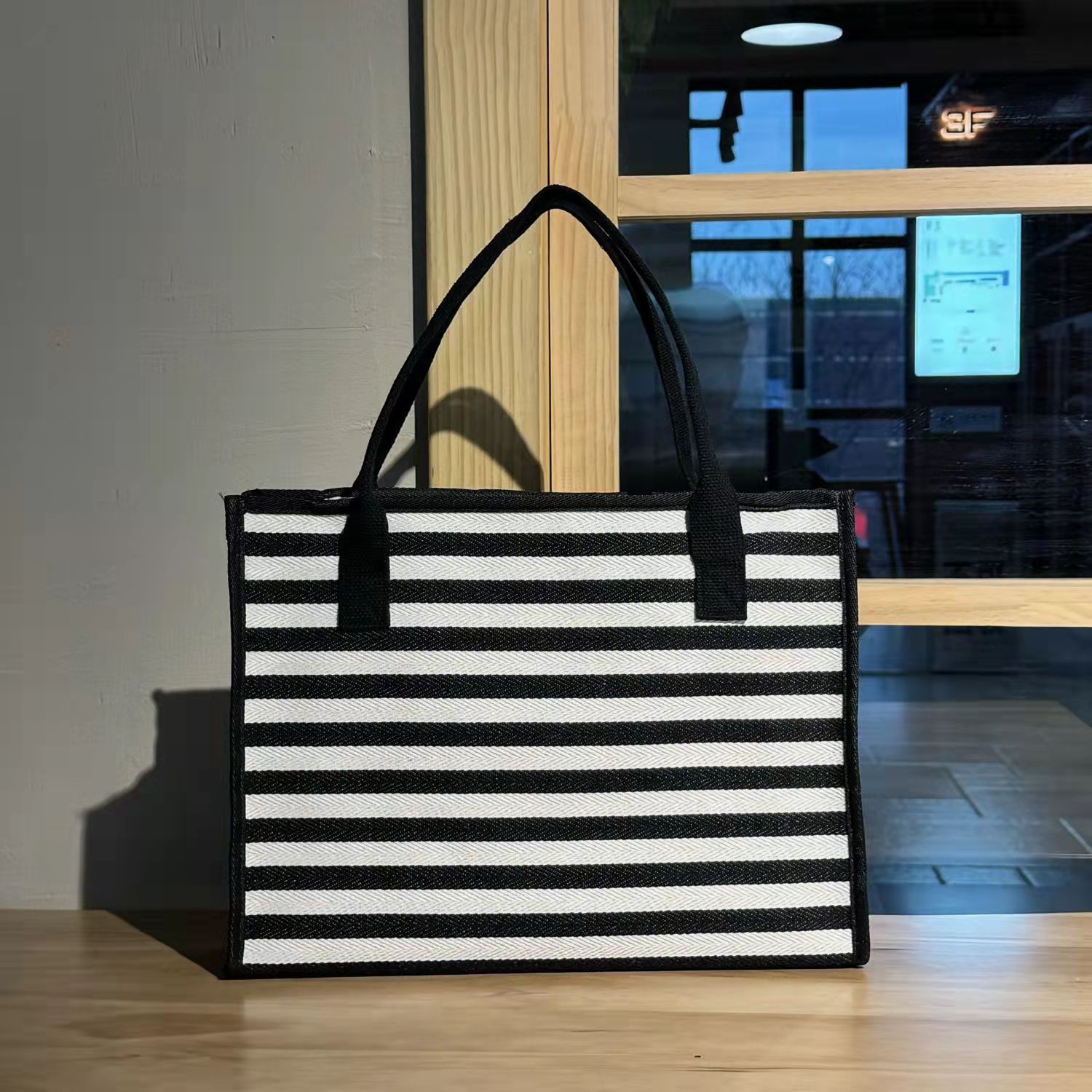 Cute lienzo a rayas de dibujos animados de gran capacidad tote mommy viaje viaje de viaje bolsa de compras muñeca de peluche bolso de hombro