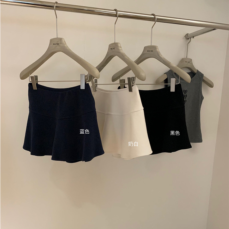塞纳韩版高弹柔软毛巾面料减龄小A字半身裙减龄学院风短裙带里裤