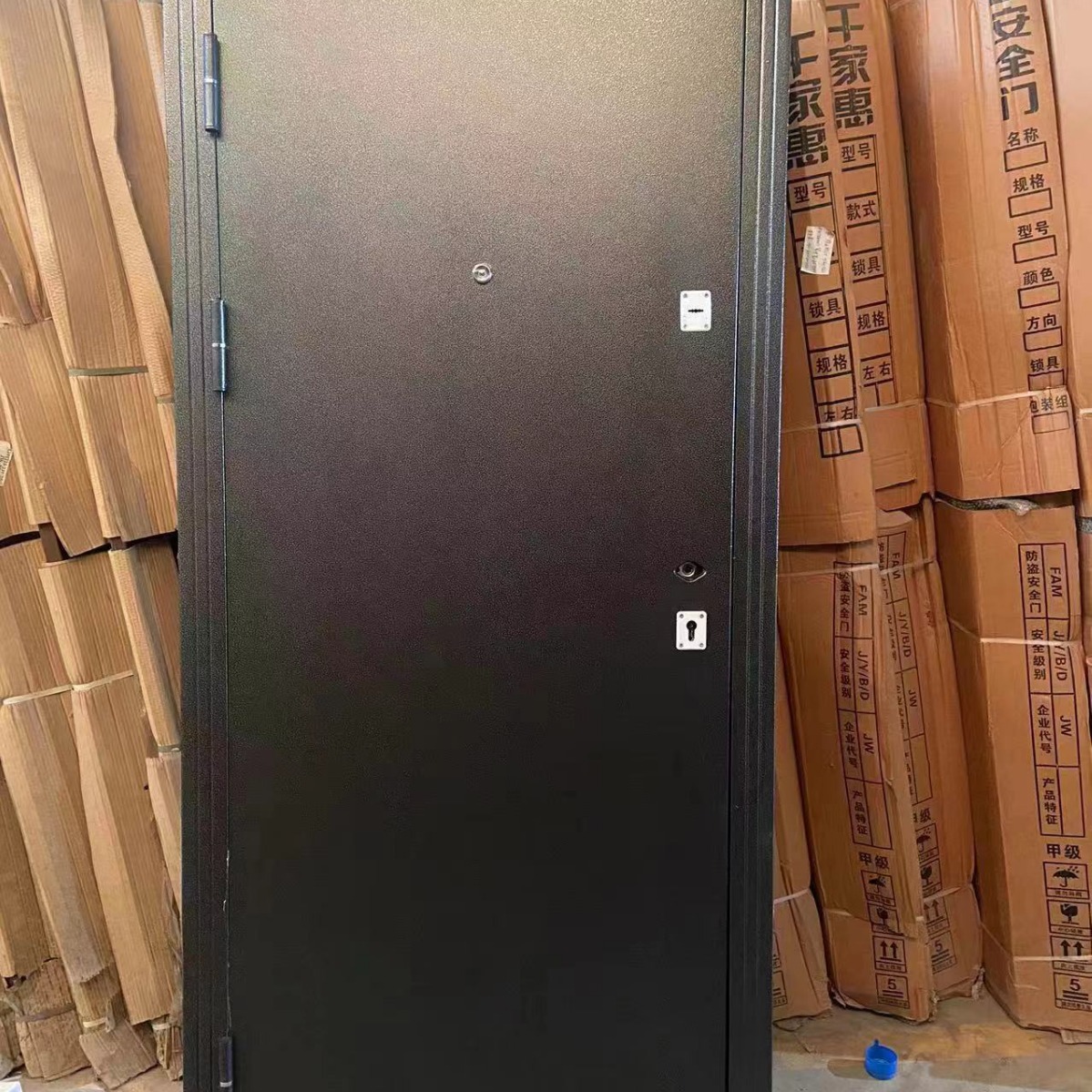 俄罗斯中亚五国非洲双锁款工程入户门铁门防盗门厂家按图加工FOB