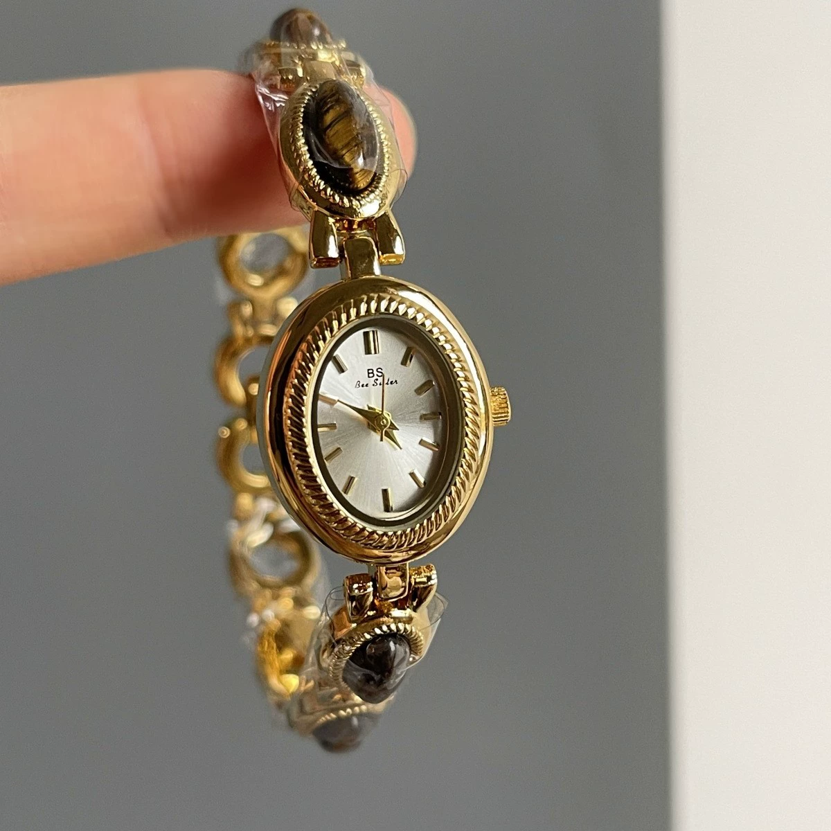 Fashionable small swiss watch jade, diamond dial, quartz bracelet, city style, small dial